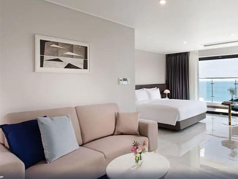 Busan Yeongmu Parade Hotel Haeundae Beach Exterior photo